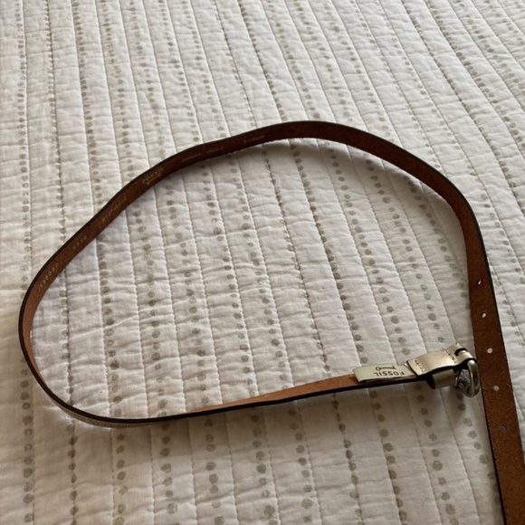 Fossil Metallic Gold Leather Brogue Thin Belt Coastal Cowgirl Boho Classic Sz M - Picture 4 of 11